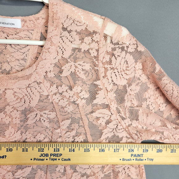 BCBGeneration Lace Top Womens Small Rose Smoke Pink Vented Back Short Sleeves - Picture 8 of 14